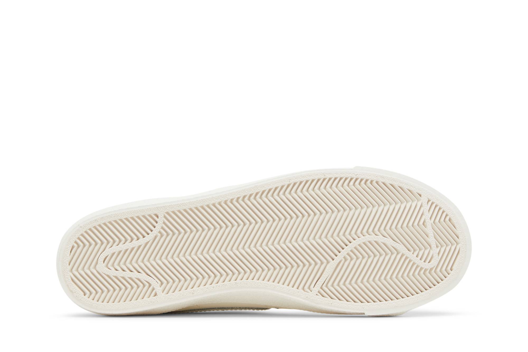 Shop （女款）Nike Blazer Mid ’77 復古 'Sail Bone' CZ1055-120