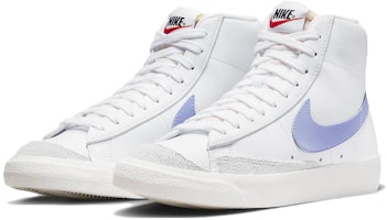 (W) Nike Blazer Mid '77 Vintage 'Putih Thistle Terang' CZ1055-121 Lookbook (W) Nike Blazer Mid '77 Vintage 'Putih Thistle Terang' CZ1055-121