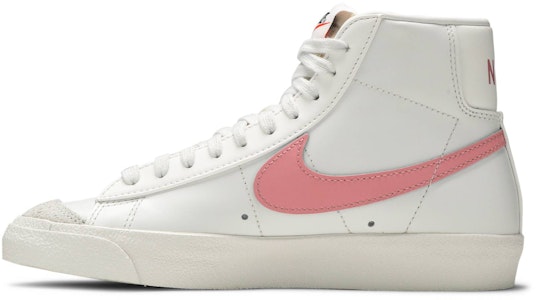 (W) Nike Blazer Mid '77 Vintage 'Putih Sunset Pulse' CZ1055-114 Lookbook (W) Nike Blazer Mid '77 Vintage 'Putih Sunset Pulse' CZ1055-114