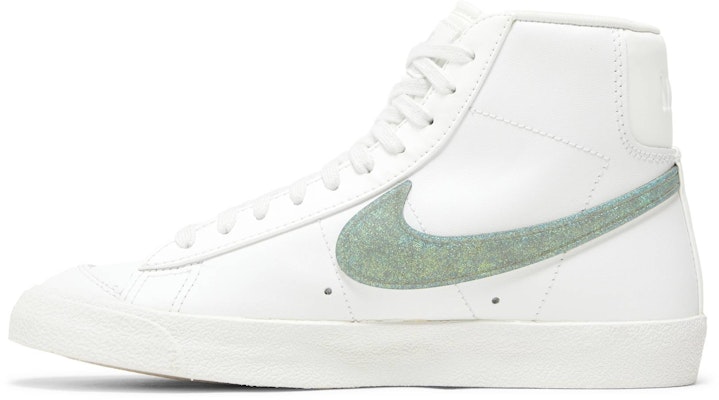 Womens nike 2025 with glitter swoosh