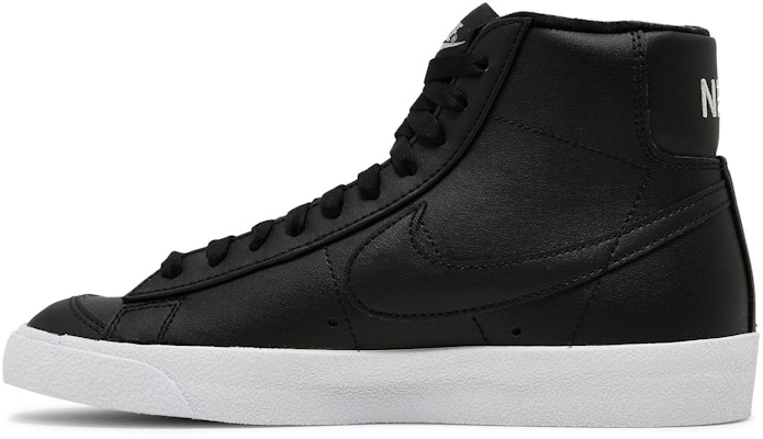 (W) Nike Blazer Mid LX 'Lucky Charms Hitam' DM0850-001 Lookbook (W) Nike Blazer Mid LX 'Lucky Charms Hitam' DM0850-001