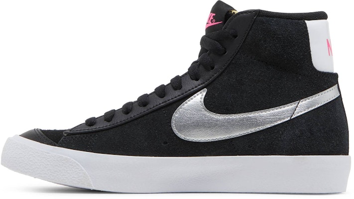 (W) Nike Blazer Mid Vintage '77 'Hitam Perak Metalik' DA4283-001 Lookbook (W) Nike Blazer Mid Vintage '77 'Hitam Perak Metalik' DA4283-001