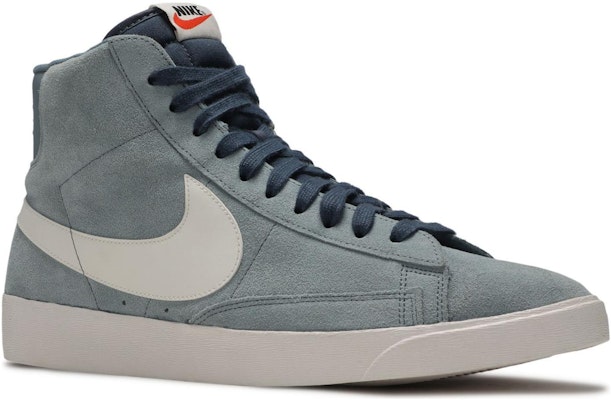 (Women) Nike Blazer Mid Vintage 'Aviator Grey' AV9376-002 Lookbook (Women) Nike Blazer Mid Vintage 'Aviator Grey' AV9376-002