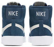 (W) 耐克Blazer Mid复古麂皮'蓝白' AV9376-403 Shop (W) 耐克Blazer Mid复古麂皮'蓝白' AV9376-403