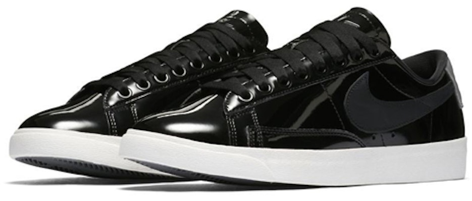 (W) Nike Blazer Premium Low QS 'Hitam' AA1557-001 Lookbook (W) Nike Blazer Premium Low QS 'Hitam' AA1557-001