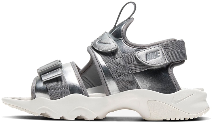 nike-canyon-sandal-metallic-silver-wmns