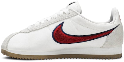 (Wanita) Nike Classic Cortez Chenille Swoosh Red Crush 905614-103 Lookbook (Wanita) Nike Classic Cortez Chenille Swoosh Red Crush 905614-103