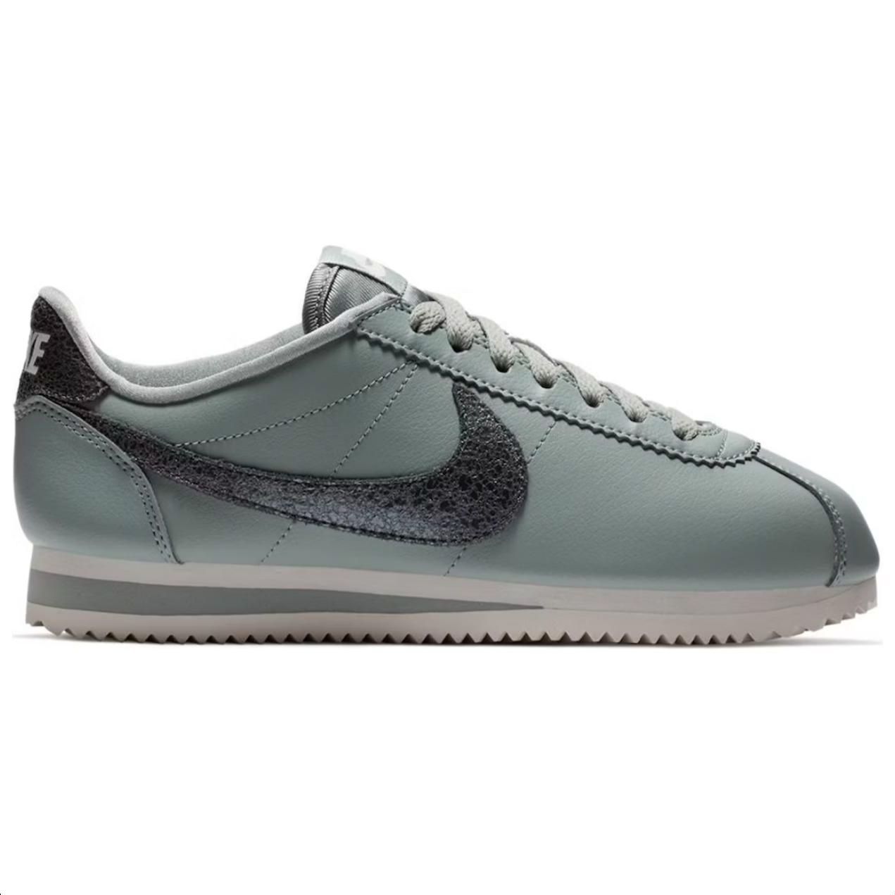 Order (W) Nike Classic Cortez Premium 'Light Pumice' Sepatu Sneakers 905614-006
