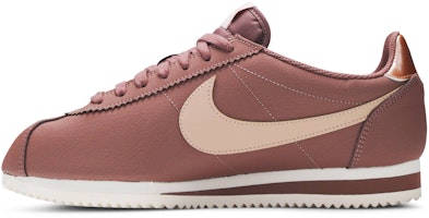 (Wanita) Nike Classic Cortez Smokey Mauve Merah Gangsa AV4618-200 Lookbook (Wanita) Nike Classic Cortez Smokey Mauve Merah Gangsa AV4618-200