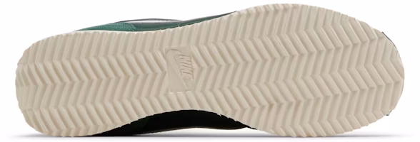 (W) Nike Cortez 'Hijau Fir' DZ2795-300 Shop (W) Nike Cortez 'Hijau Fir' DZ2795-300