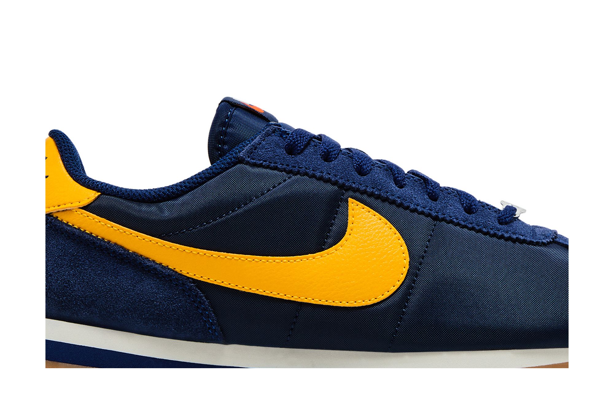Lookbook (W) Nike Cortez 'Michigan' Sepatu Sneakers DZ2795-403