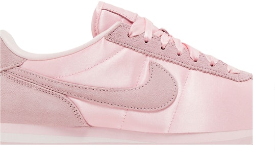 (W) 耐克Cortez '缎面包-柔粉色' FV5420-600 Order (W) 耐克Cortez '缎面包-柔粉色' FV5420-600