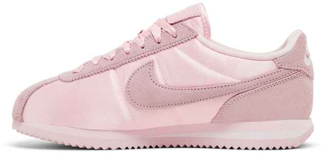 (W) 耐克Cortez '缎面包-柔粉色' FV5420-600 Lookbook (W) 耐克Cortez '缎面包-柔粉色' FV5420-600
