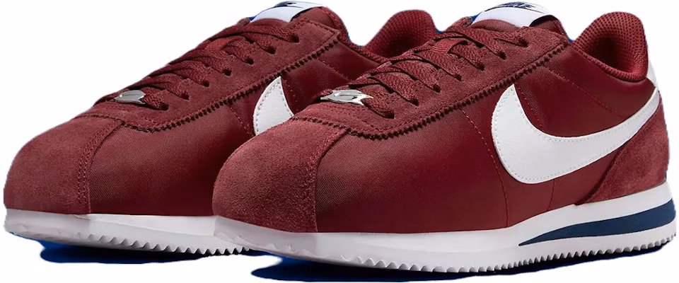 (W) Nike Cortez 'Team Red' Zapatillas Rojas Equipo DZ2795-600 Lookbook (W) Nike Cortez 'Team Red' Zapatillas Rojas Equipo DZ2795-600