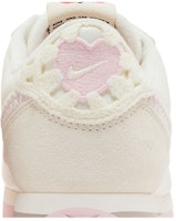 (W) 나이키 코르테즈 '2025 발렌타인 데이' HV6012-161 Sizing (W) 나이키 코르테즈 '2025 발렌타인 데이' HV6012-161