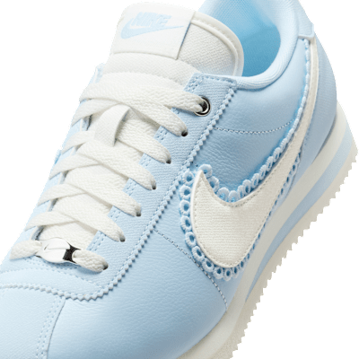 Sizing (W) Nike Cortez Biru Celestine/Pink Cycle/Perak Metalik/Sail IH3574-441