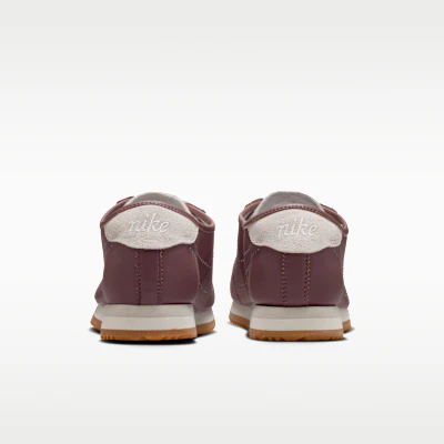 (W) Nike Cortez Cuero Tatuaje/Marrón Claro/Hueso Claro HQ1841-500 Details for (W) Nike Cortez Cuero Tatuaje/Marrón Claro/Hueso Claro HQ1841-500