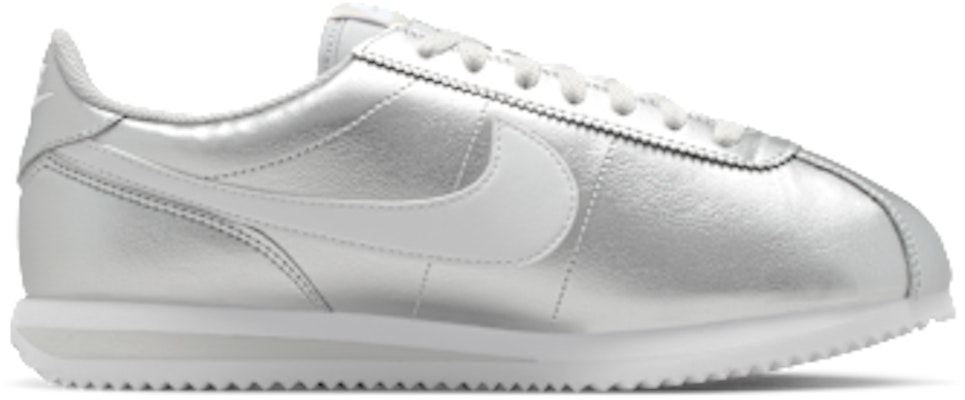 (W) Nike Cortez Perak Metalik/Kelabu Kabus/Putih IR0042-001 Lookbook (W) Nike Cortez Perak Metalik/Kelabu Kabus/Putih IR0042-001