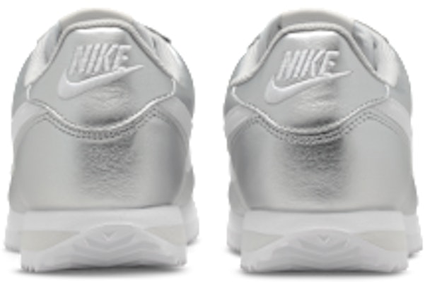 (W) Nike Cortez Perak Metalik/Kelabu Kabus/Putih IR0042-001 Details for (W) Nike Cortez Perak Metalik/Kelabu Kabus/Putih IR0042-001