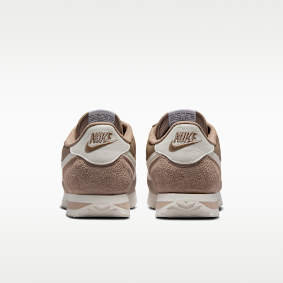 Details for (W) Nike Cortez Textiel British Khaki/Zwart/Veiligheidsoranje/Sail DZ2795-205
