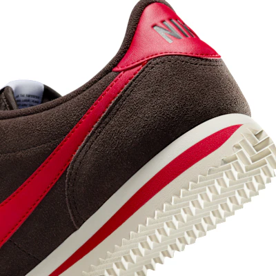(W) Nike Cortez Terciopelo Marrón/Blanco Roto/Rojo Universitario IB1857-200 Cheap (W) Nike Cortez Terciopelo Marrón/Blanco Roto/Rojo Universitario IB1857-200