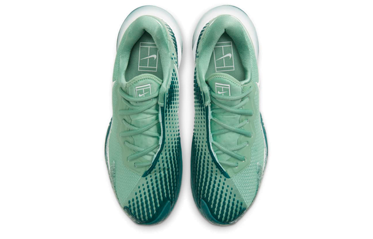 Shop (W) 나이키 코트 에어 줌 베이퍼 케이지 4 '힐링 제이드' CD0431-300