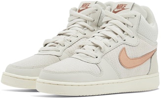 (W) 나이키 코트 버로우 미드 프리미엄 '라이트 본 메탈릭 레드 브론즈' 844907-003 Lookbook (W) 나이키 코트 버로우 미드 프리미엄 '라이트 본 메탈릭 레드 브론즈' 844907-003