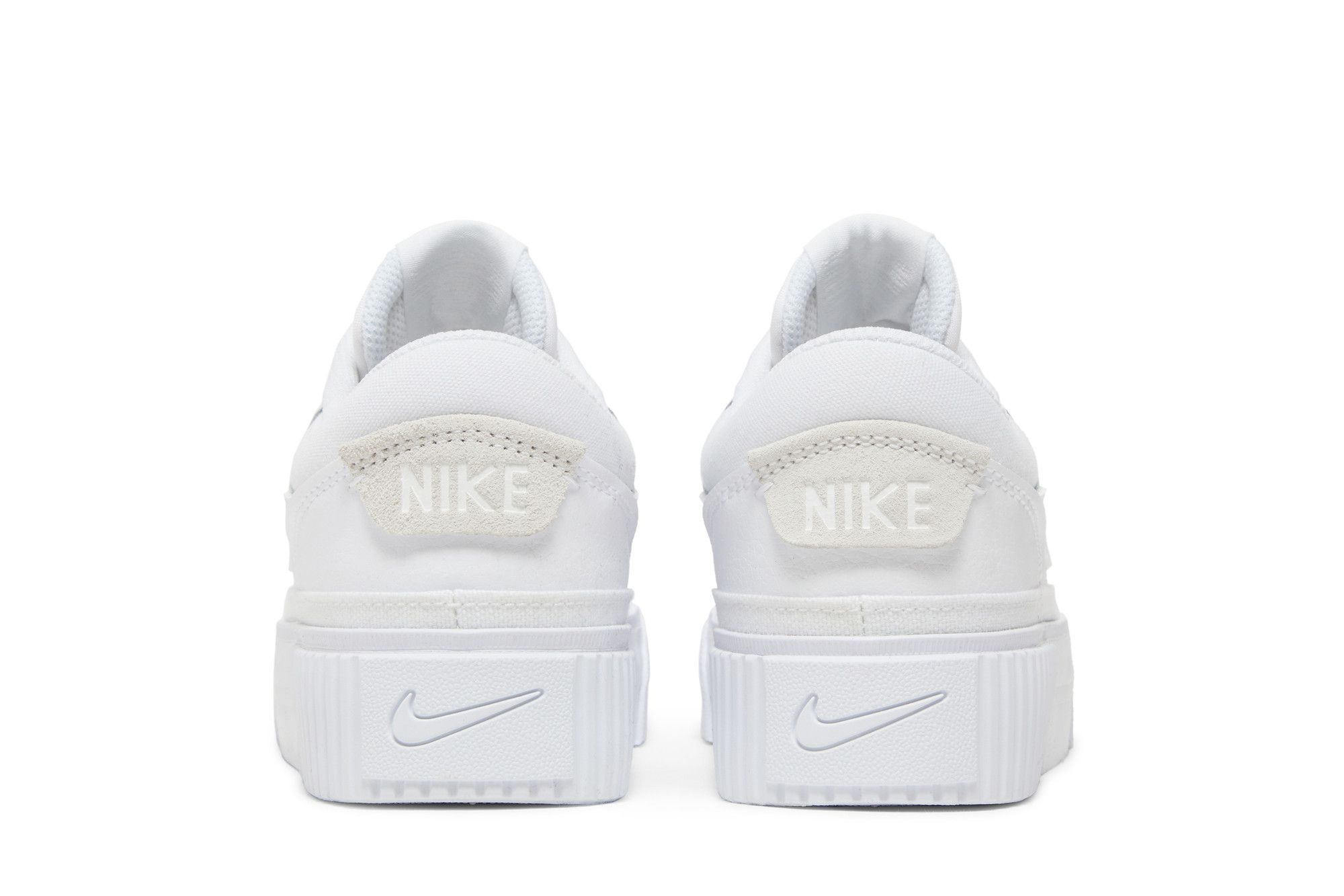 Sizing (W) ナイキ コート レガシー リフト トリプルホワイト DM7590-101