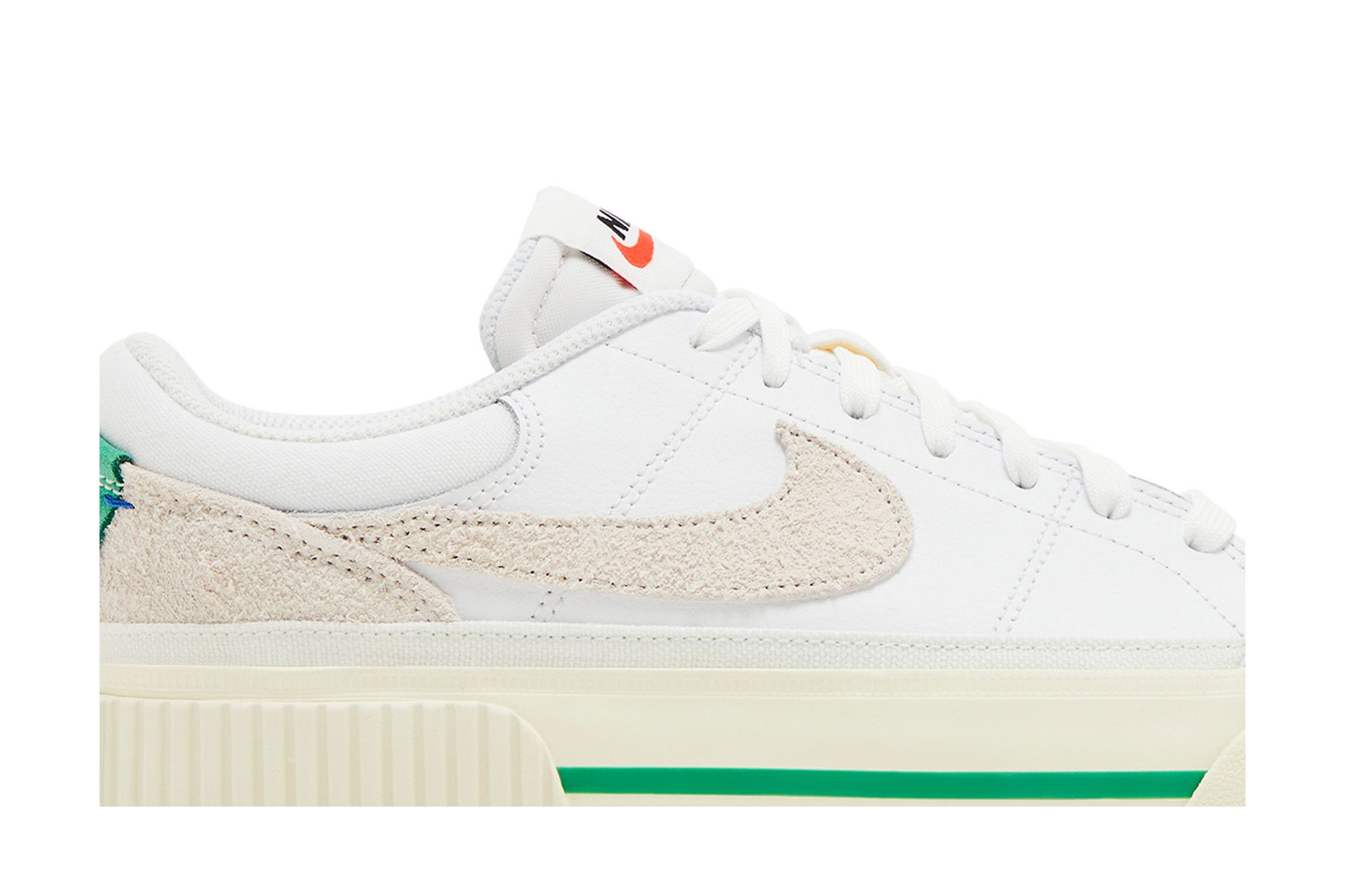 Order (W) Nike Court Legacy Lift ''Blanc et Vert Stadium'' FJ5483-100