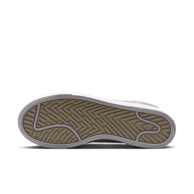 Order (W) 나이키 코트 레거시 리프트 라이트 오크우드 브라운/팬텀/화이트 DM7590-111