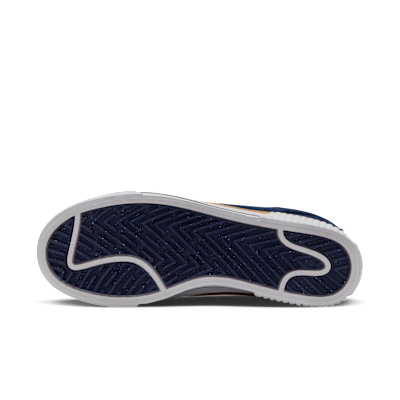 Order (W) Nike Court Legacy Lift Midnight Navy/Flex/Putih/Ashen Slate. FZ2606-400