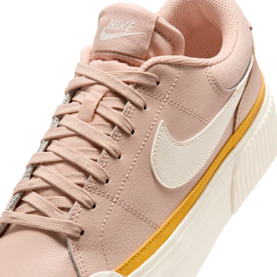 (W) Zapatillas Nike Court Legacy Lift Shimmer/Marfil Pálido/Fallen/Chalk DM7590-202 Sizing (W) Zapatillas Nike Court Legacy Lift Shimmer/Marfil Pálido/Fallen/Chalk DM7590-202