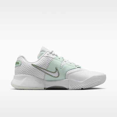 (W) Nike Court Lite 4 Blanco/Verde Suave/Vapor FD6575-112 Lookbook (W) Nike Court Lite 4 Blanco/Verde Suave/Vapor FD6575-112