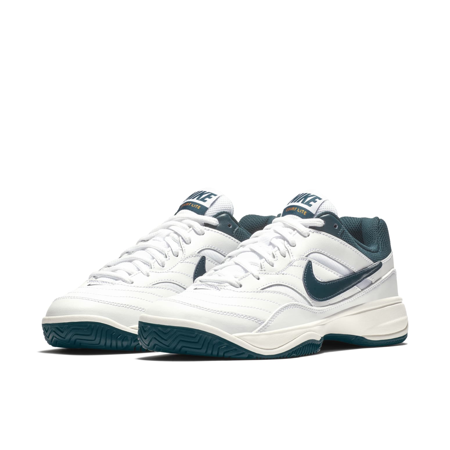 Lookbook (W) Nike Court Lite 'Putih Hijau' 845048-180