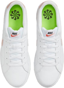 耐吉Court Royale休閒可回收材料低幫板鞋女款白粉色 Shop 耐吉Court Royale休閒可回收材料低幫板鞋女款白粉色