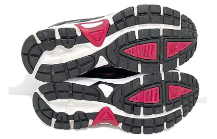 Sizing (W) Nike Dart 9 'Hitam Fireberry' 443863-018
