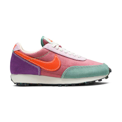 (W) Nike Daybreak 'Corduroy - Desert Berry'