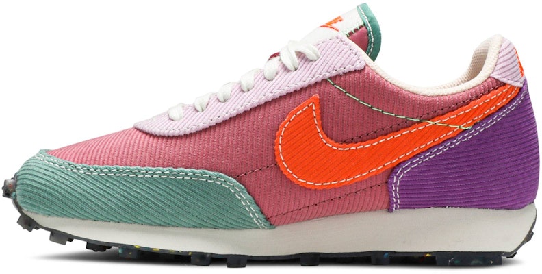 Nike Daybreak Desert Berry 華夫休閒 低筒 跑步鞋 女款 紅紫綠 Lookbook Nike Daybreak Desert Berry 華夫休閒 低筒 跑步鞋 女款 紅紫綠