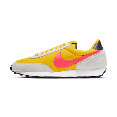 (W) Nike Daybreak 'Dark Sulfur Crimson'