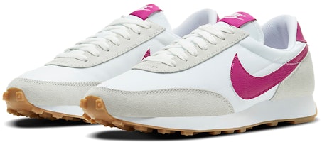 Nike Daybreak 低幫 跑步鞋 女款 米白粉 Lookbook Nike Daybreak 低幫 跑步鞋 女款 米白粉