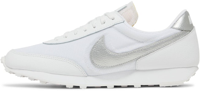 (W) Nike Daybreak 'Putih Perak Metalik' DC9213-100 Lookbook (W) Nike Daybreak 'Putih Perak Metalik' DC9213-100