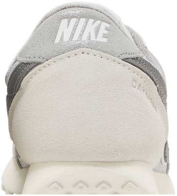 (Women) Nike Daybreak Light Smoke Gray DN3399-001 Sizing (Women) Nike Daybreak Light Smoke Gray DN3399-001