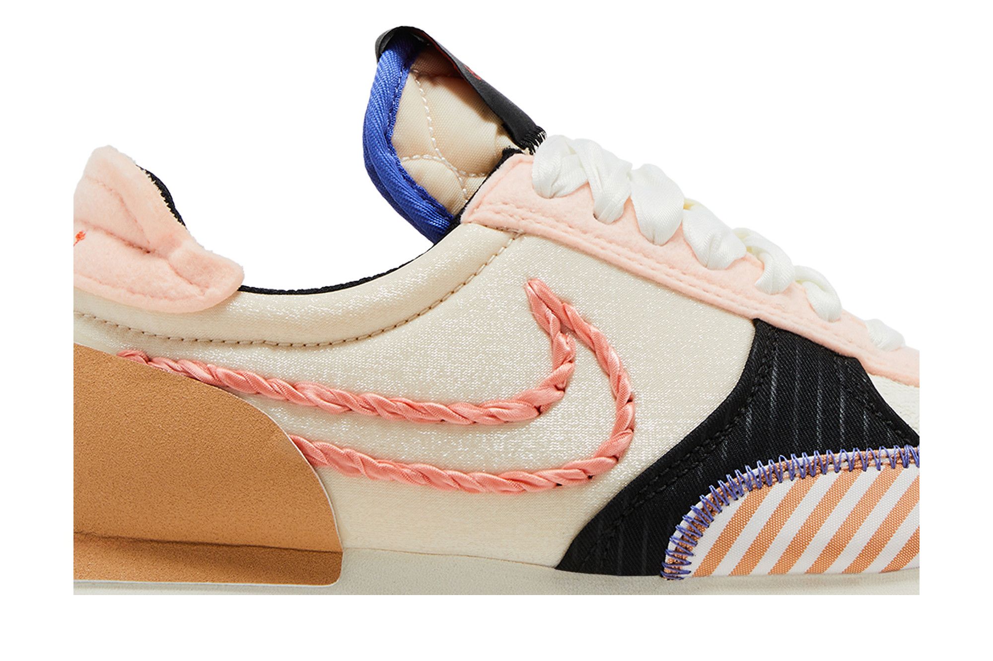 Shop （女款）Nike Daybreak Type 'Crimson Tint' DD8506-881