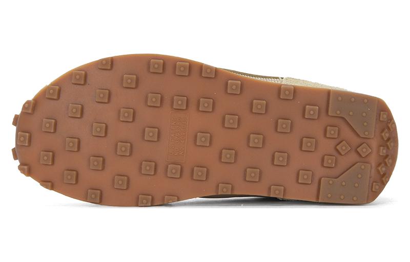 Details for (W) Nike Daybreak Vintage 'Team Gold Hemp' - Oro Equipo Cáñamo Vintage DX0751-700