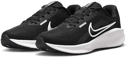 (W) Nike Downshifter 13 'Hitam Putih' FD6476-001 Lookbook (W) Nike Downshifter 13 'Hitam Putih' FD6476-001