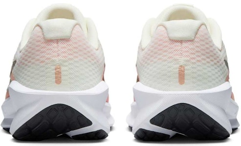 (W) 나이키 다운시프터 13 세일 워시드 코랄 화이트 밍크 브라운 FD6476-107 Lookbook (W) 나이키 다운시프터 13 세일 워시드 코랄 화이트 밍크 브라운 FD6476-107