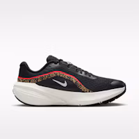 Lookbook (W) Nike Downshifter 14 Schwarz/British Khaki/Fusion Red/Sail IR0210-001