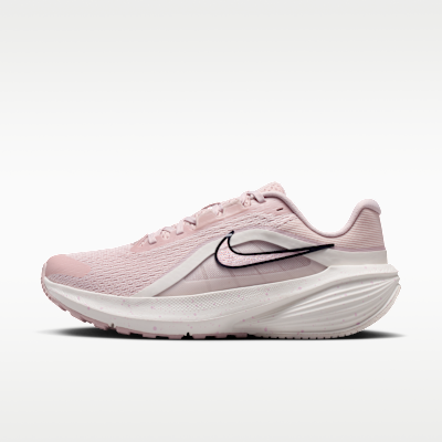 (Women) Nike Downshifter 14 SE Silt Red/Particle Rose/Phantom/Tattoo IR1524-600