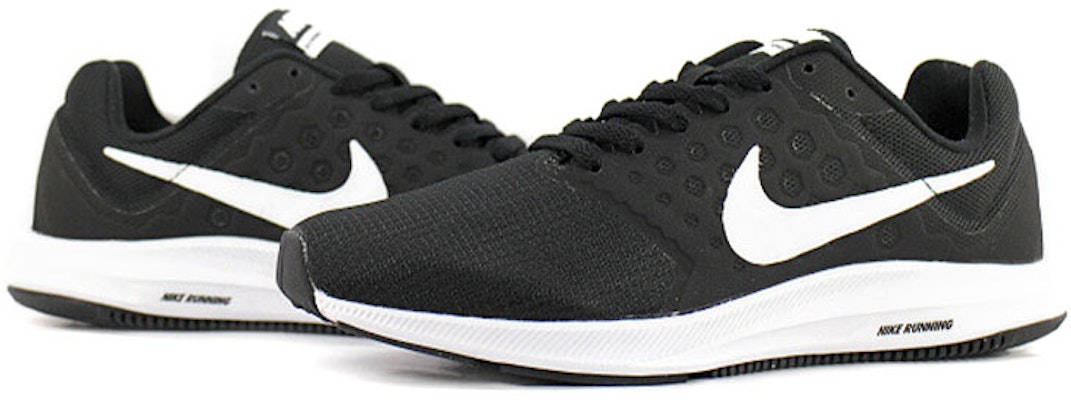 (W) Nike Downshifter 7 'Hitam Putih' Sneakers 852466-010 Lookbook (W) Nike Downshifter 7 'Hitam Putih' Sneakers 852466-010