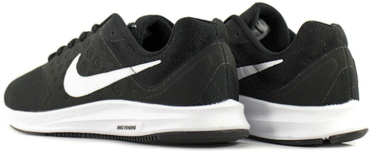 (W) 耐克 Downshifter 7 黑白跑鞋 852466-010 Shop (W) 耐克 Downshifter 7 黑白跑鞋 852466-010